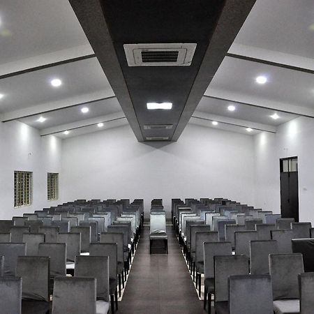 Hotel The Home Тирупур Екстериор снимка