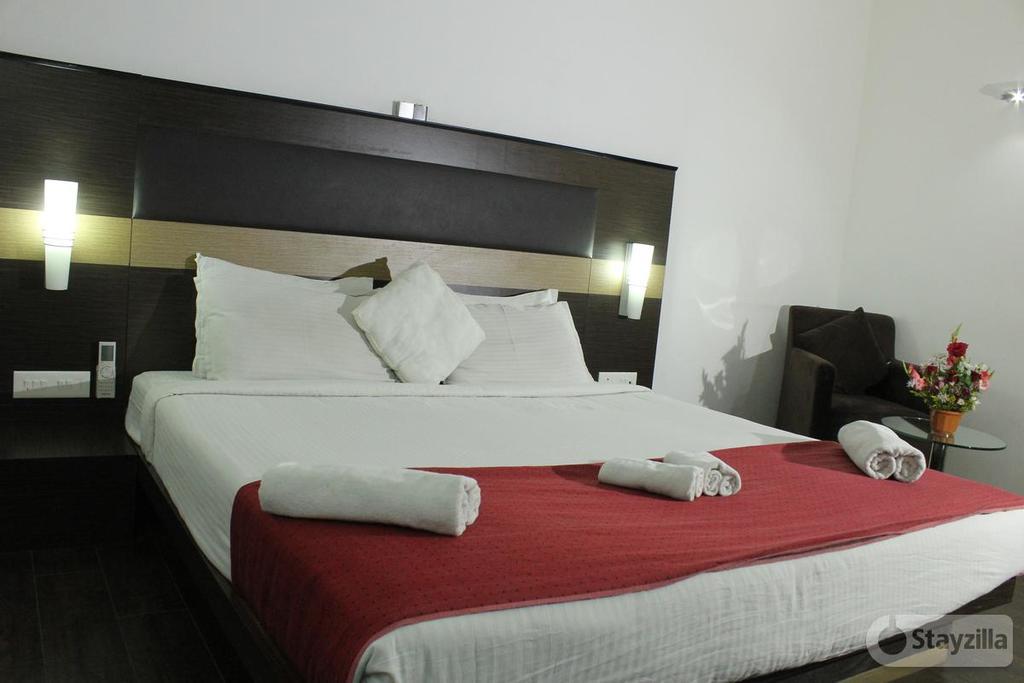 Hotel The Home Тирупур Екстериор снимка