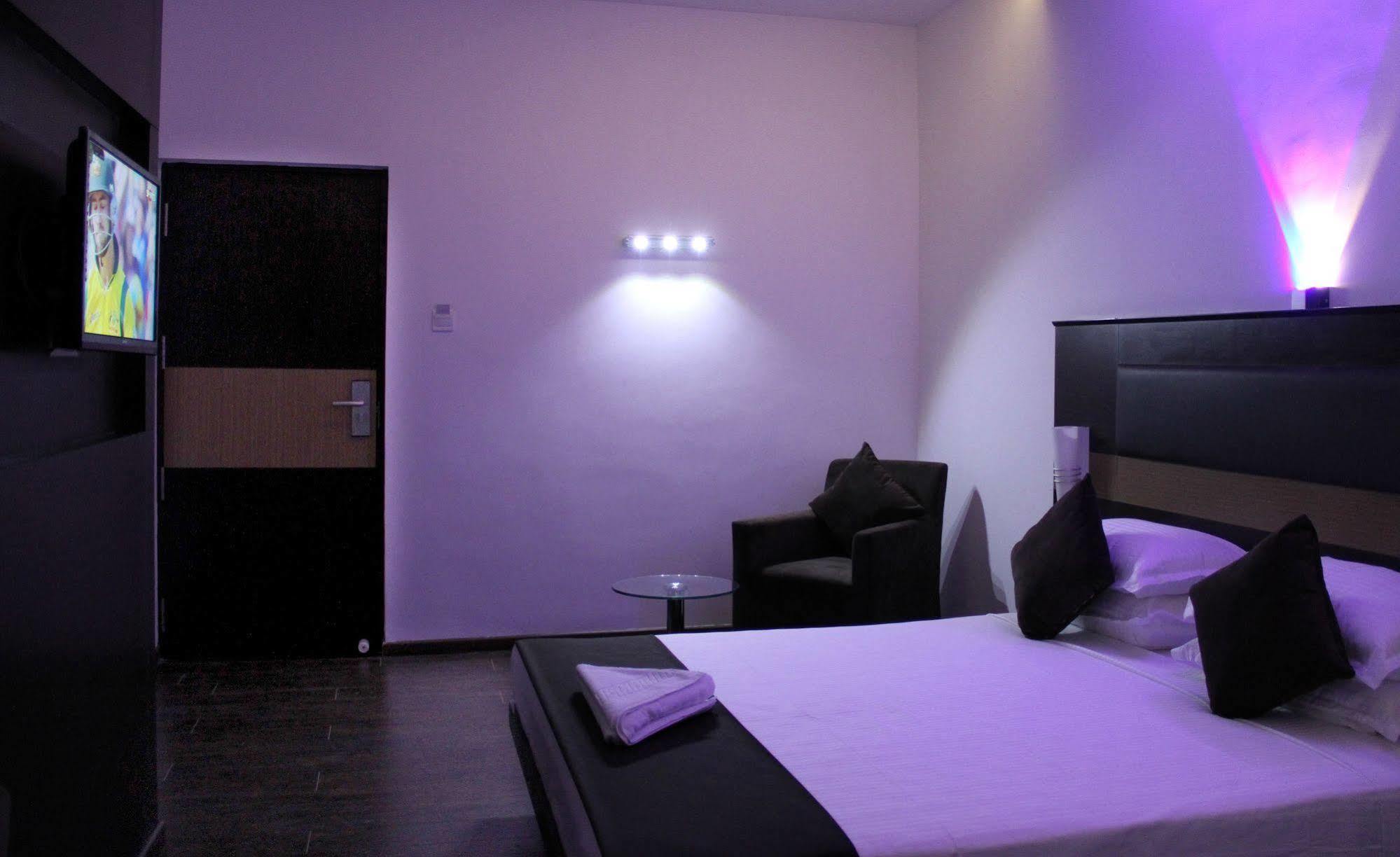 Hotel The Home Тирупур Екстериор снимка